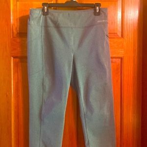 Eddie Bauer women’s performance capris